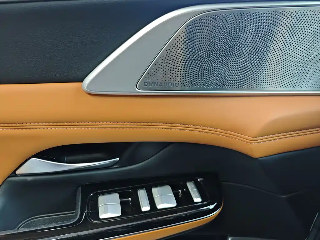 Xpeng G9 2022 model 702 Max купить на сайте DeffCars