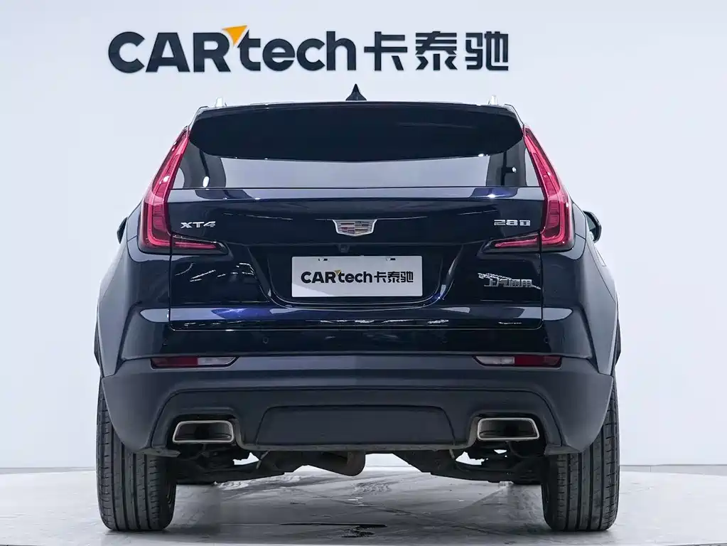 Cadillac XT4 2022 28T two-wheel drive fashion model купить на сайте DeffCars