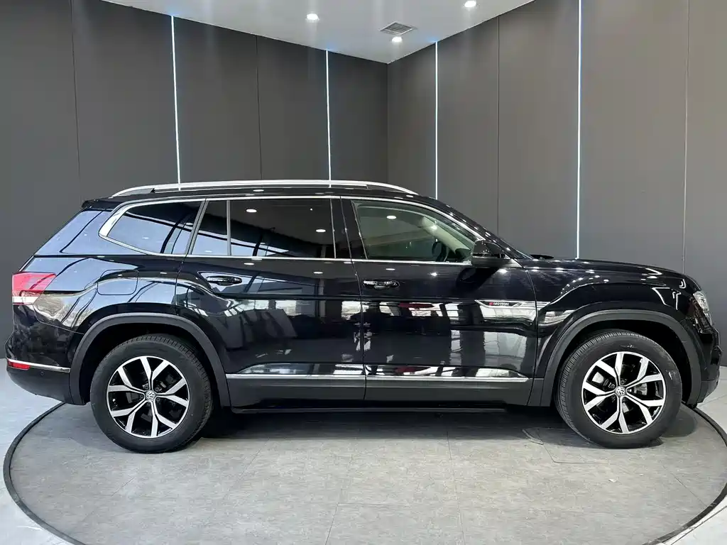 Touron 2020 380TSI four-wheel drive luxury version National VI купить на сайте DeffCars