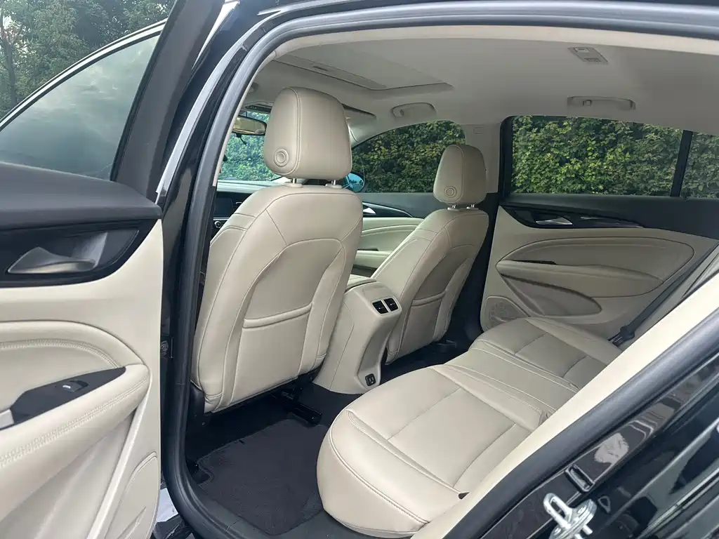 Regal 2020 552T Elite купить на сайте DeffCars