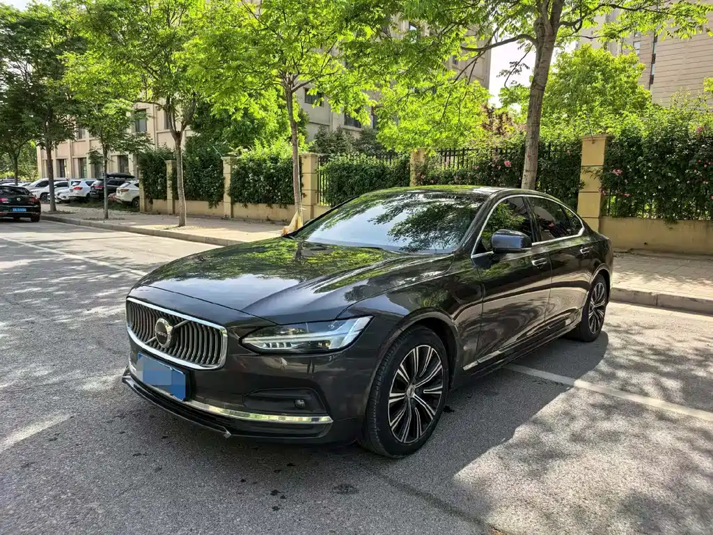 Volvo S90 2021 B5 Zhiyuan Luxury Edition купить на сайте DeffCars