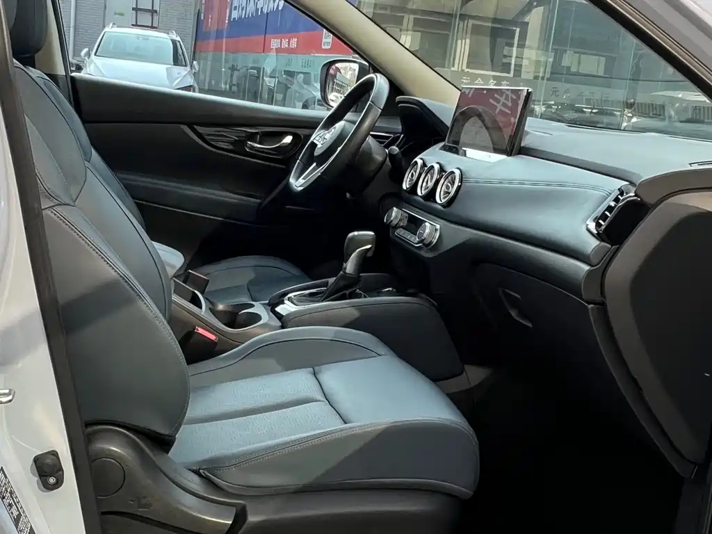 Qashqai 2025 Honor 2.0L CVT XV+ Leading Edition купить на сайте DeffCars