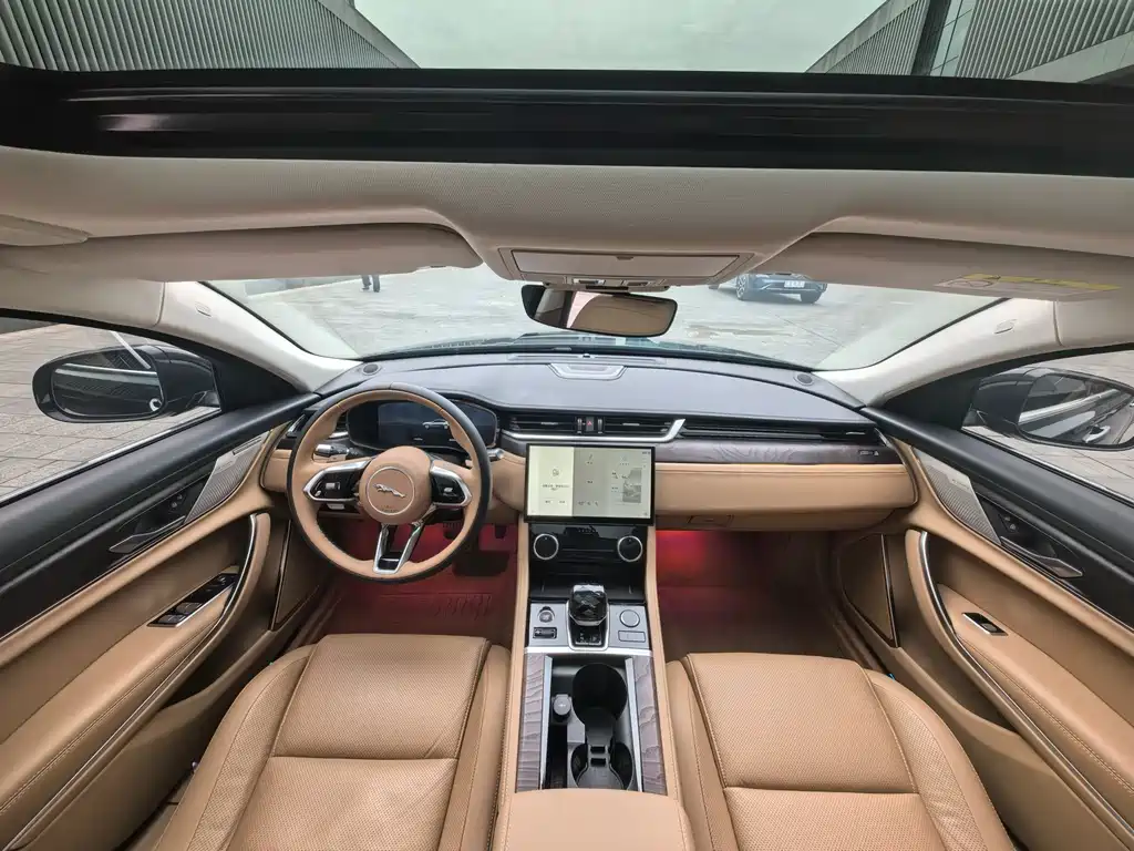 Jaguar XFL 2021 XFL 2.0T P250 two-wheel drive exclusive luxury version купить на сайте DeffCars