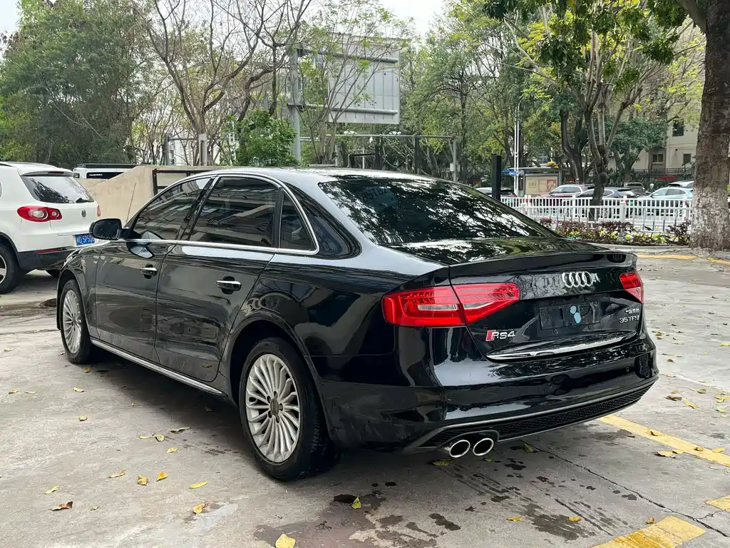 Audi A4L 2016 35 TFSI Collector's Edition S line Comfort купить на сайте DeffCars
