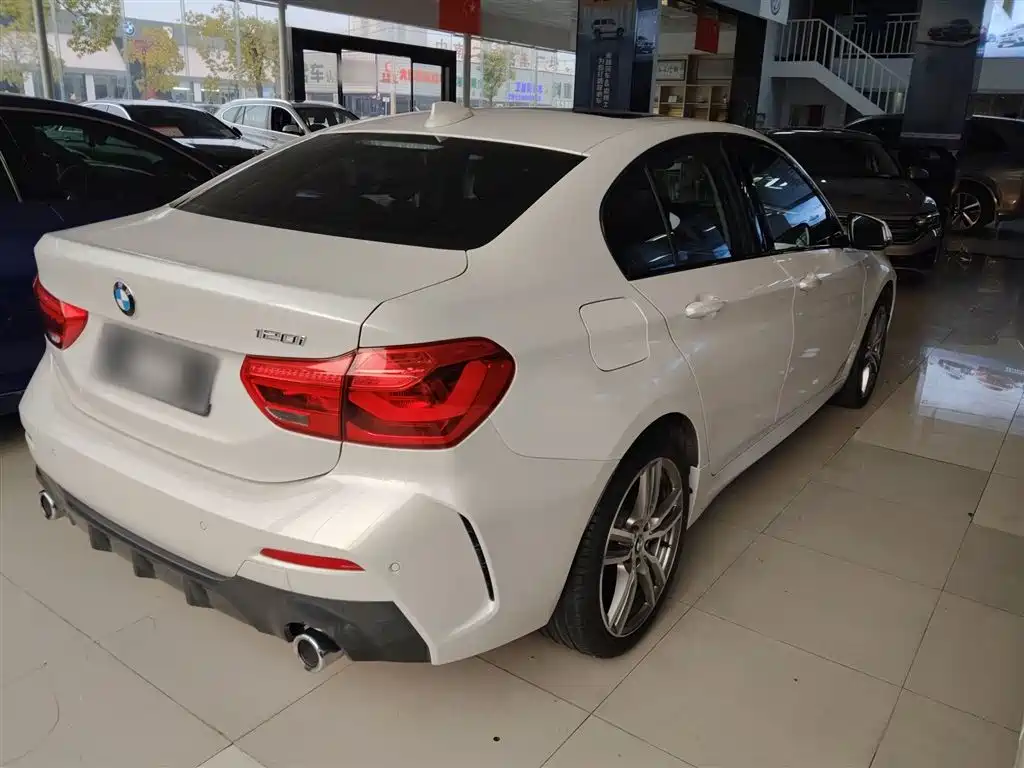 BMW 1 Series 2019 120i Leading M Sports Package купить на сайте DeffCars