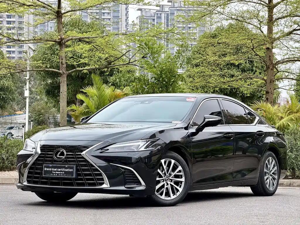 Lexus ES 2025 300h Premium Edition купить на сайте DeffCars