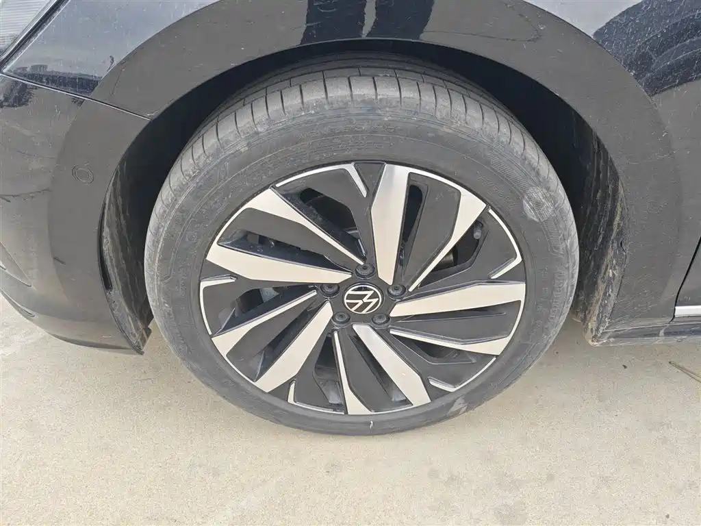 Passat 2025 Outstanding Model 380TSI Longyao Edition купить на сайте DeffCars