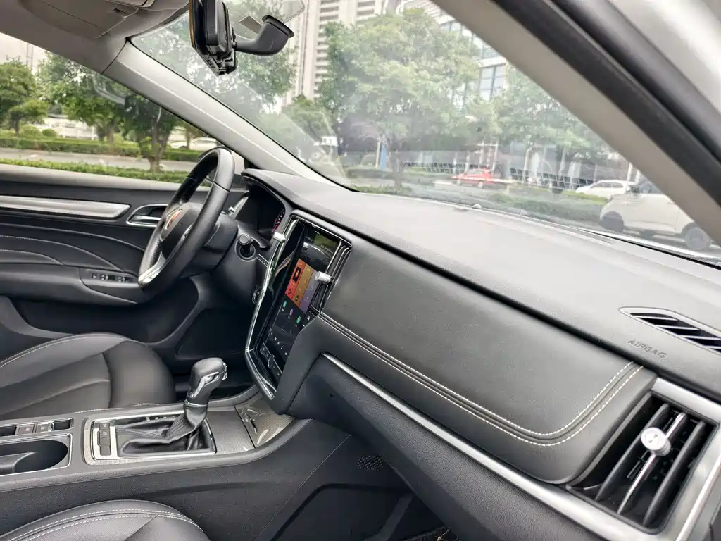 Roewe i6 Classic 2018 20T Automatic Internet Smart Edition купить на сайте DeffCars