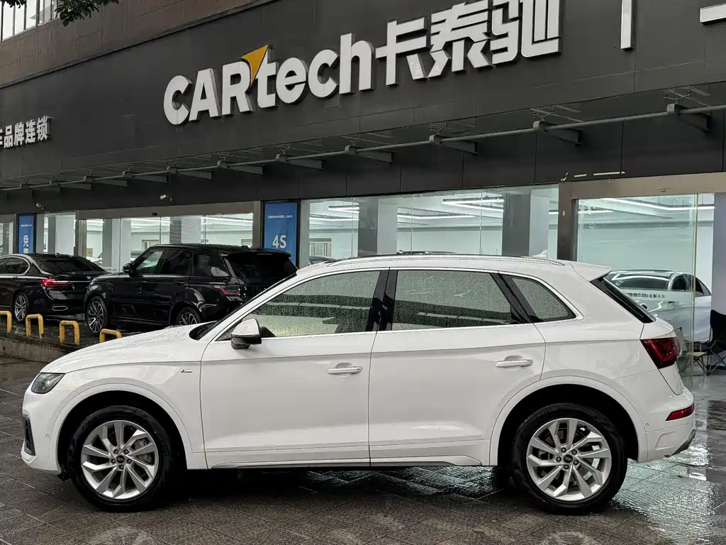 Audi Q5L 2021 40 TFSI luxury and dynamic model купить на сайте DeffCars