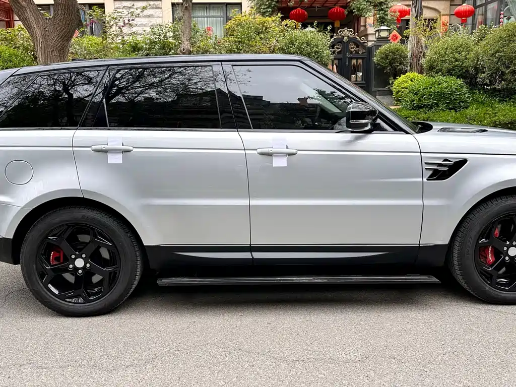 Range Rover Sport New Energy 2021 P400e SE купить на сайте DeffCars