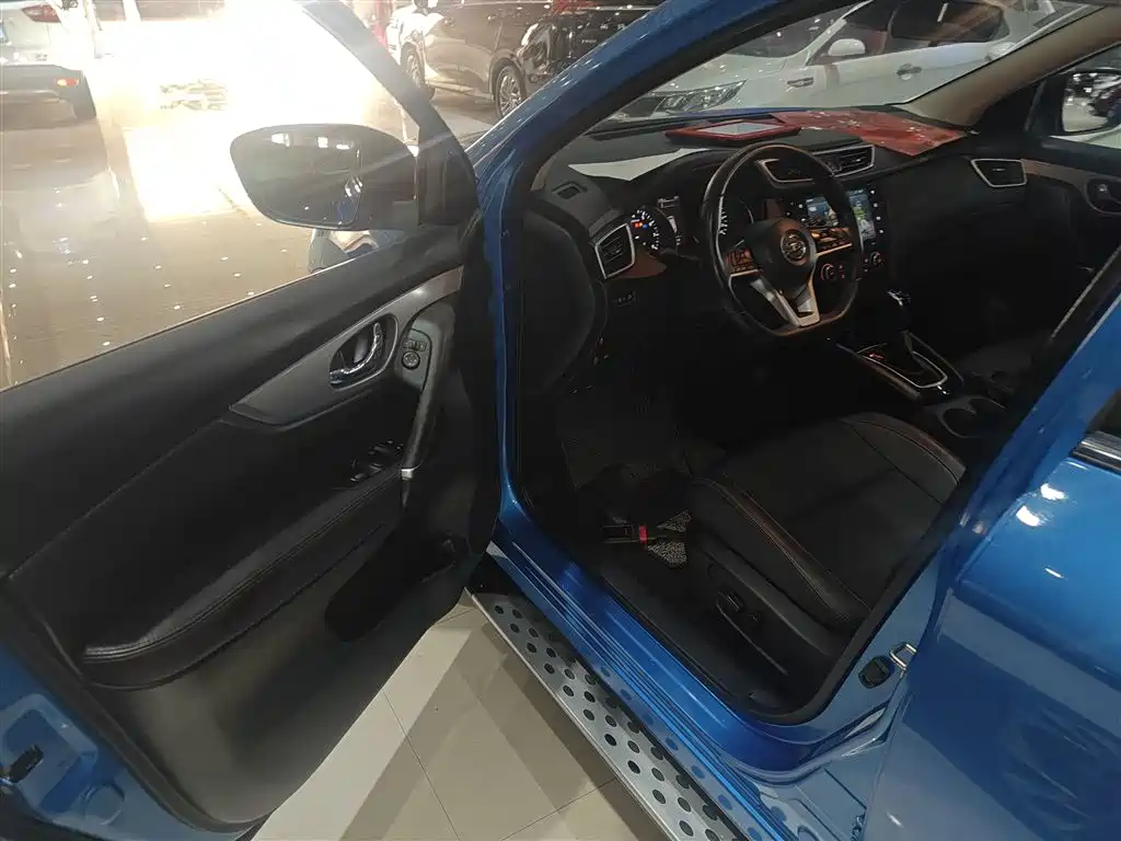Qashqai 2019 2.0L CVT Deluxe Edition купить на сайте DeffCars