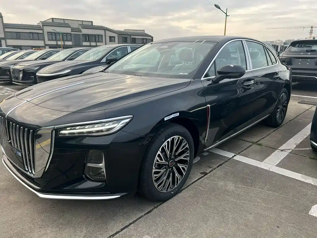 Hongqi H5 2025 1.5T DCT Flag Rhyme Edition купить на сайте DeffCars