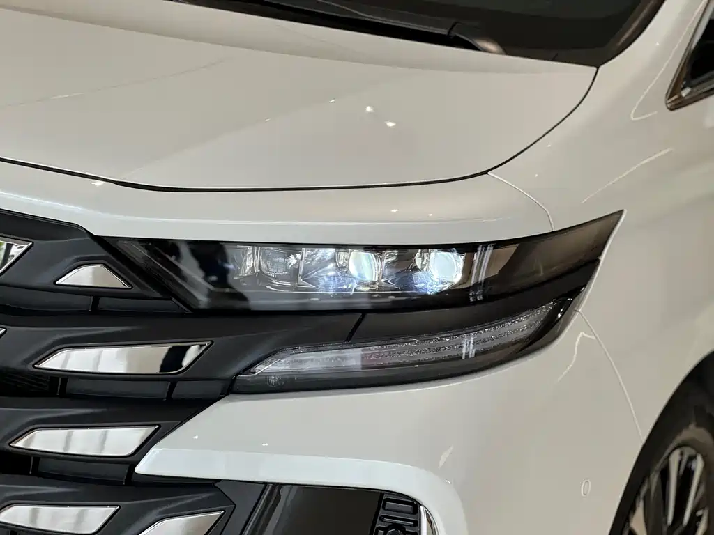Wilfa 2024 Crown Dual Engine 2.5L Supreme Executive Edition купить на сайте DeffCars
