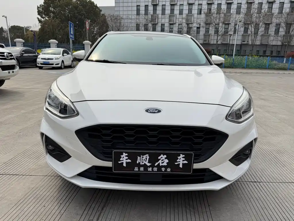 Focus 2020 Sedan EcoBoost 180 Automatic NeochaEDGE купить на сайте DeffCars