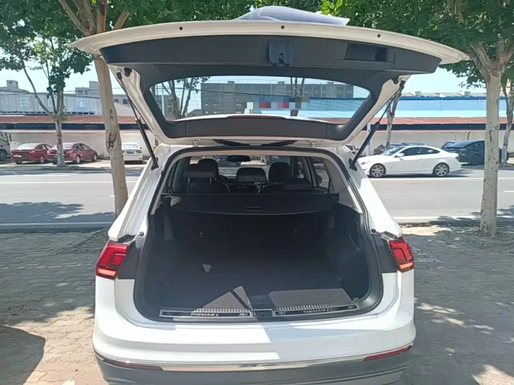 Tiguan L 2020 330TSI automatic two-wheel drive panoramic comfort version National VI купить на сайте DeffCars