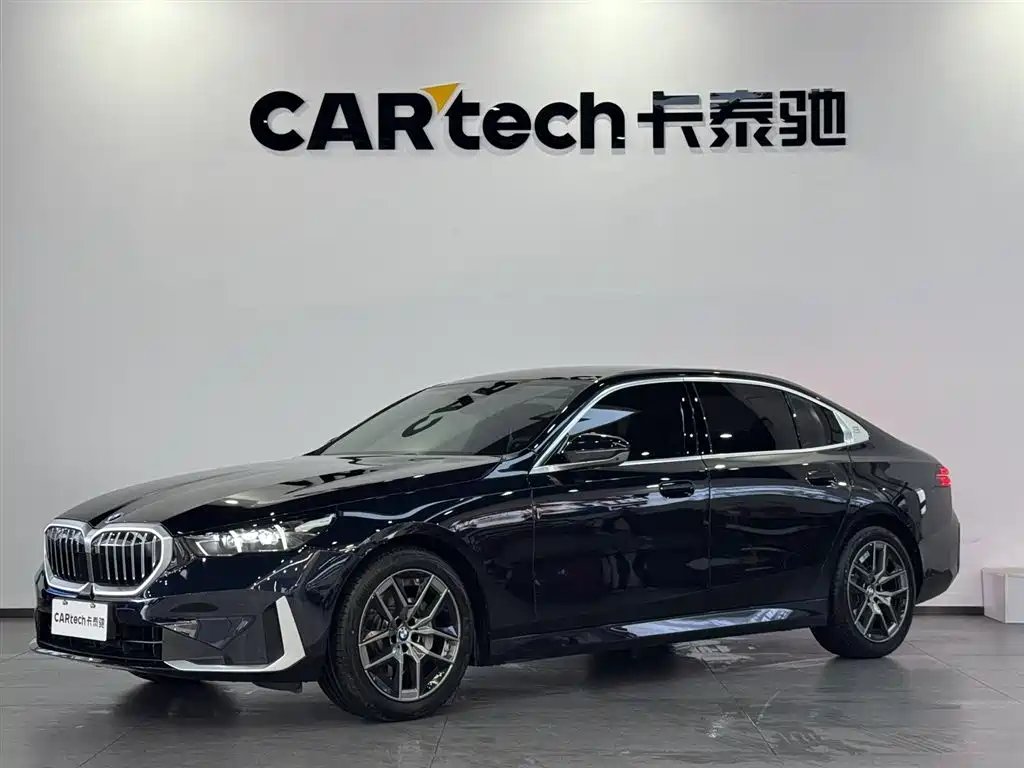 BMW 5 Series 2024 530Li Leading Luxury Package купить на сайте DeffCars