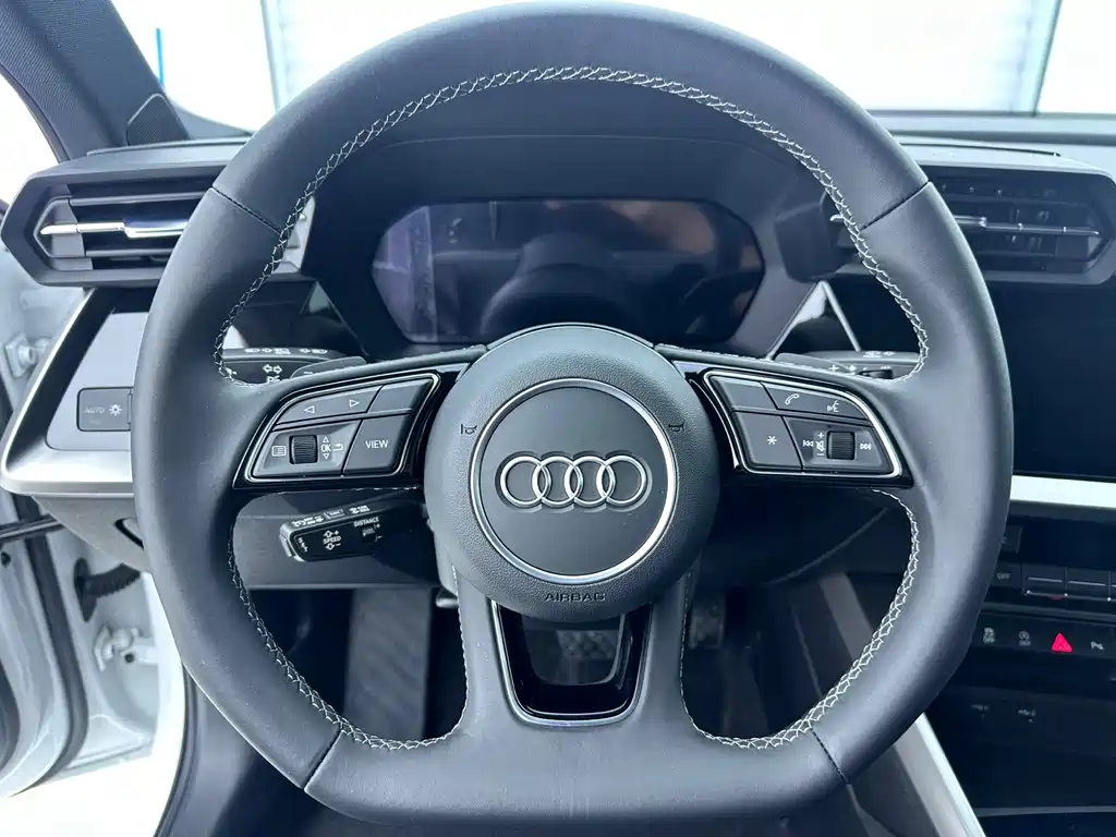 Audi A3 2022 A3L Limousine 35 TFSI Fashionable and Sporty купить на сайте DeffCars