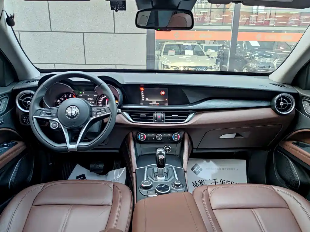 Stelvio 2017 2.0T 200HP Deluxe Edition купить на сайте DeffCars