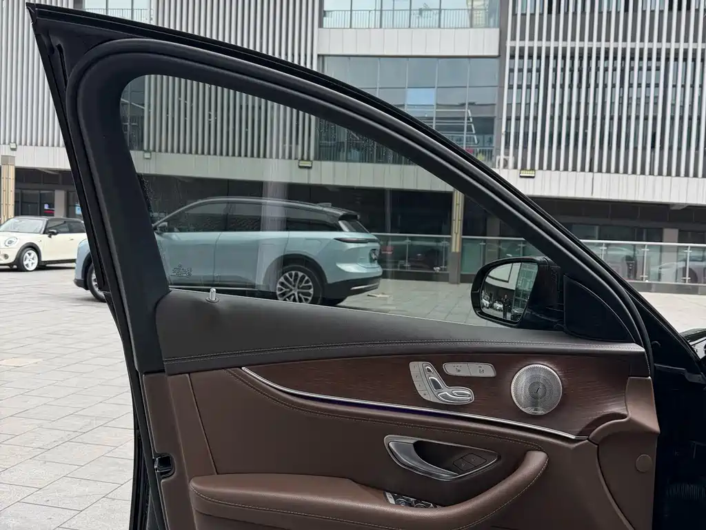 Mercedes-Benz E-Class 2023 E 300 L Luxury Model купить на сайте DeffCars