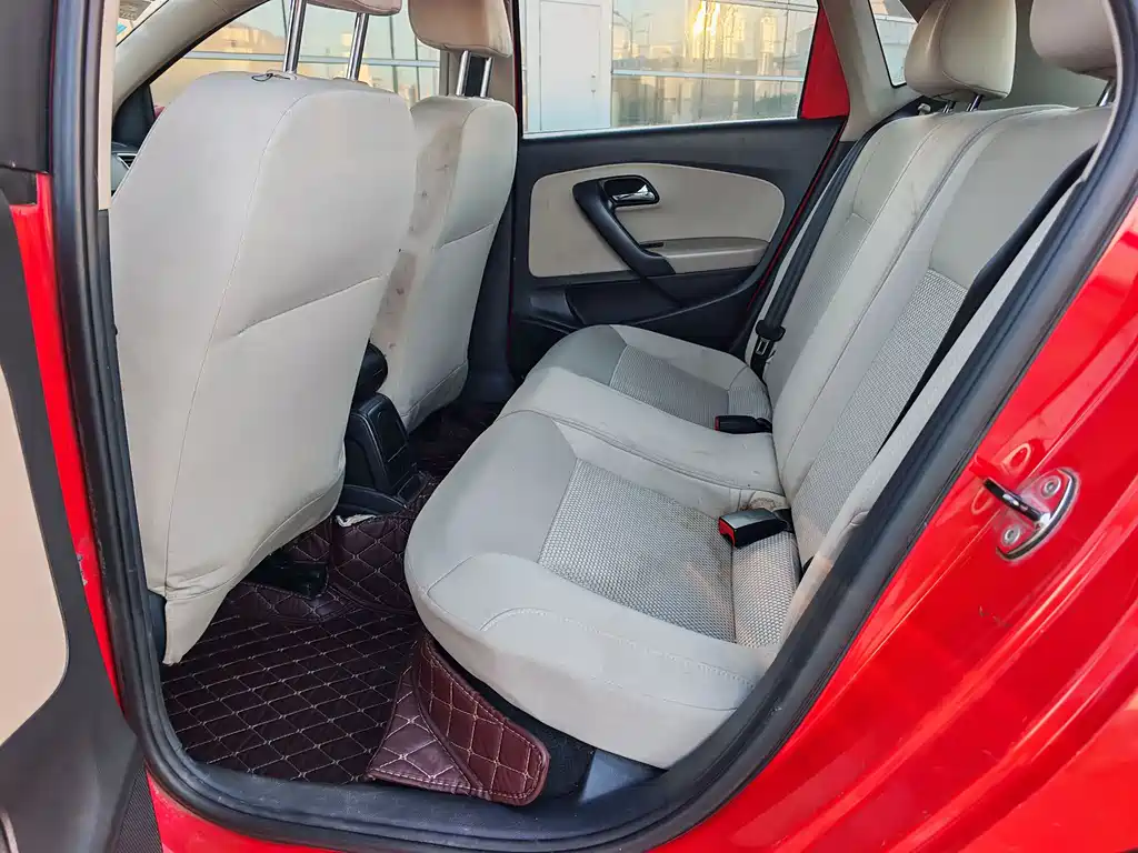 Polo 2013 1.6L automatic comfort version купить на сайте DeffCars