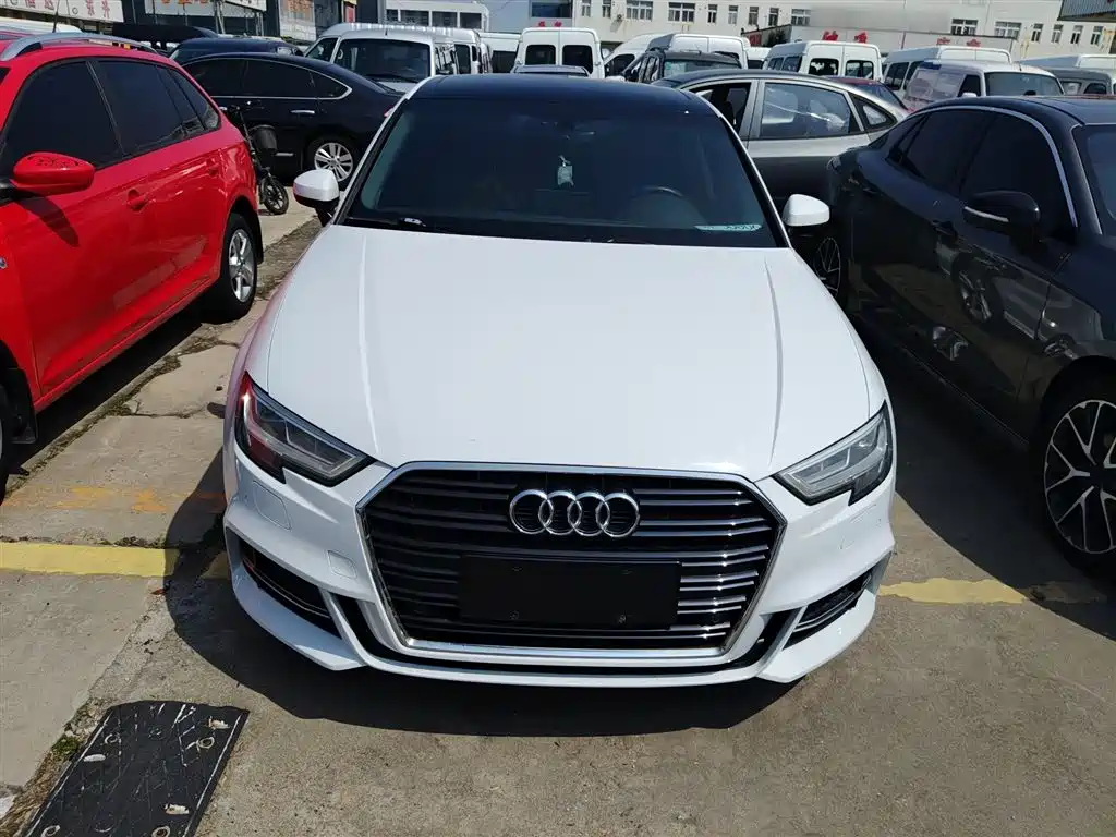 Audi A3 2019 Limousine 35 TFSI Fashion Type National V купить на сайте DeffCars