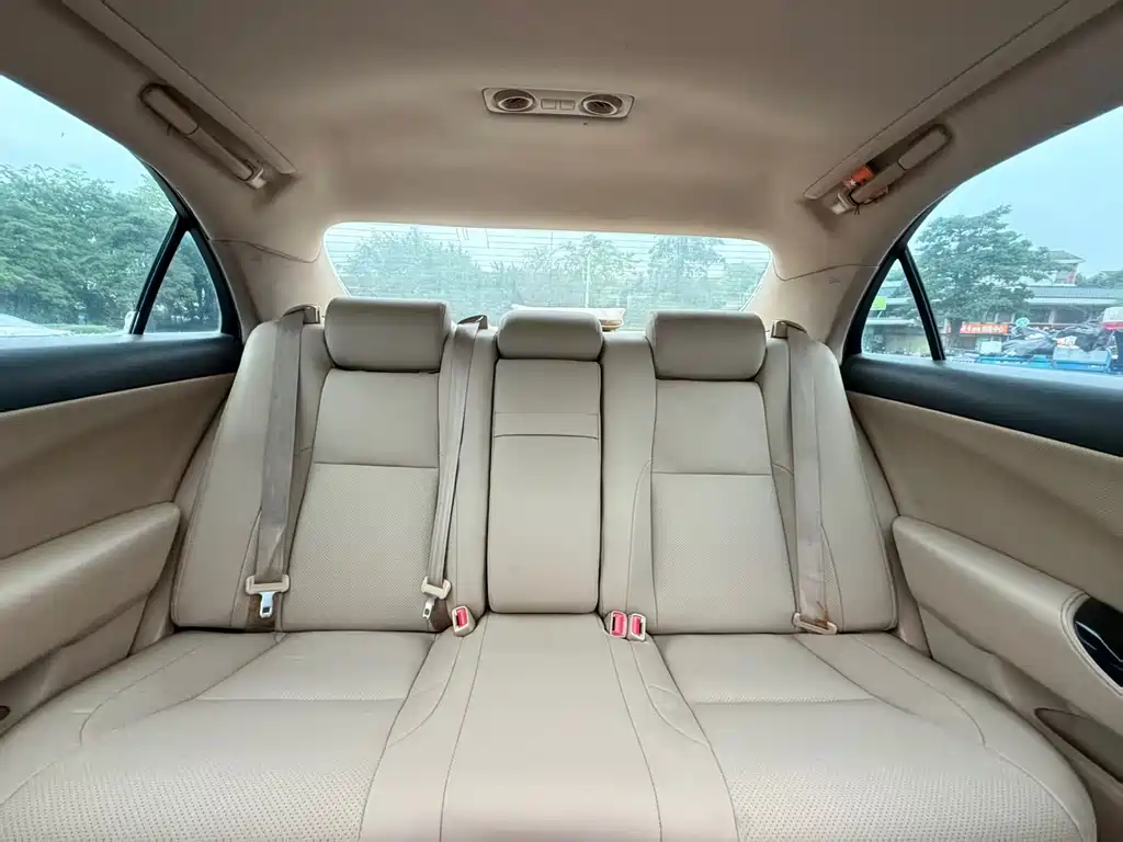 Crown 2010 2.5L Royal leather sunroof navigation version купить на сайте DeffCars