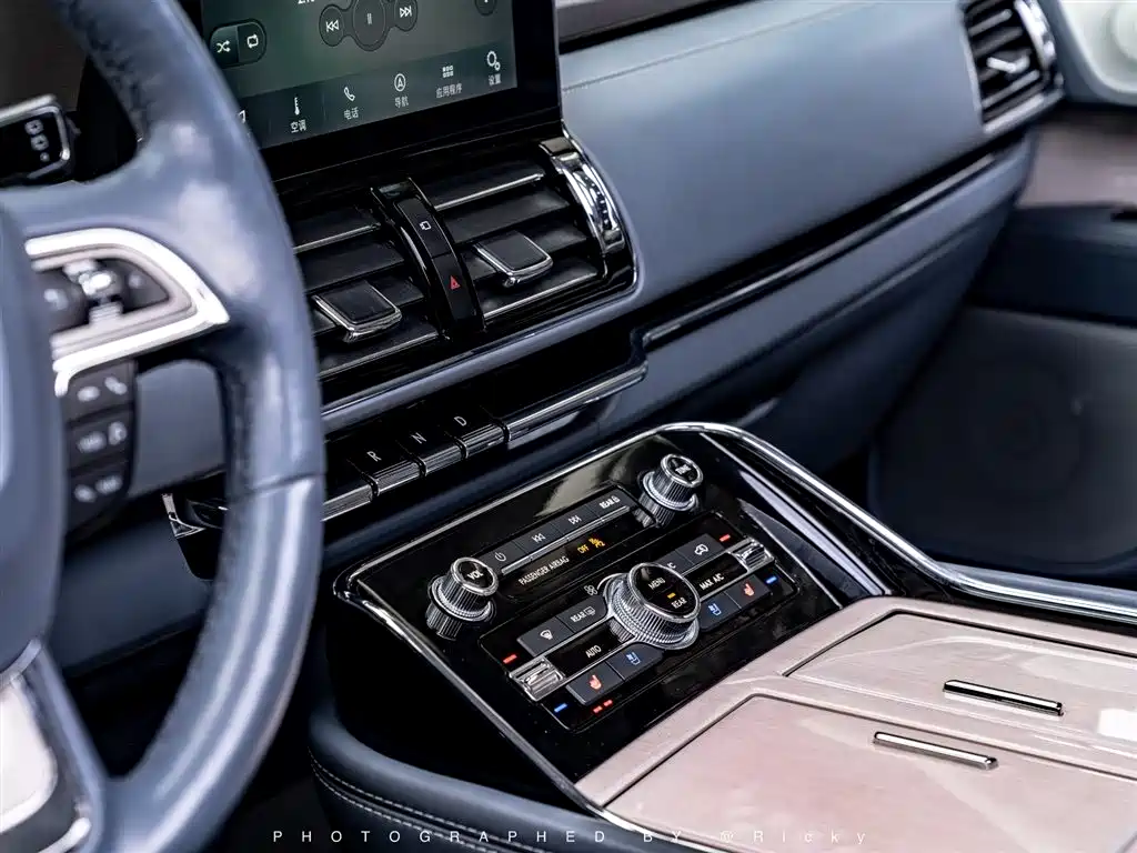 Navigator 2020 3.5T President Series купить на сайте DeffCars
