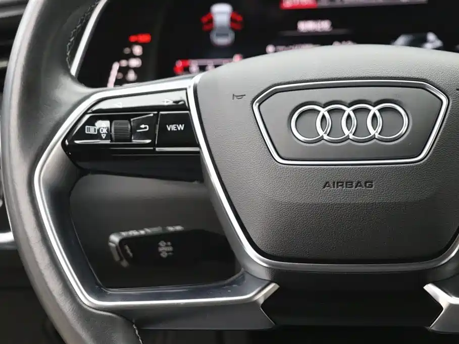 Audi A7L 2024 45TFSI S-line Dream Building Liquid Crystal Package купить на сайте DeffCars