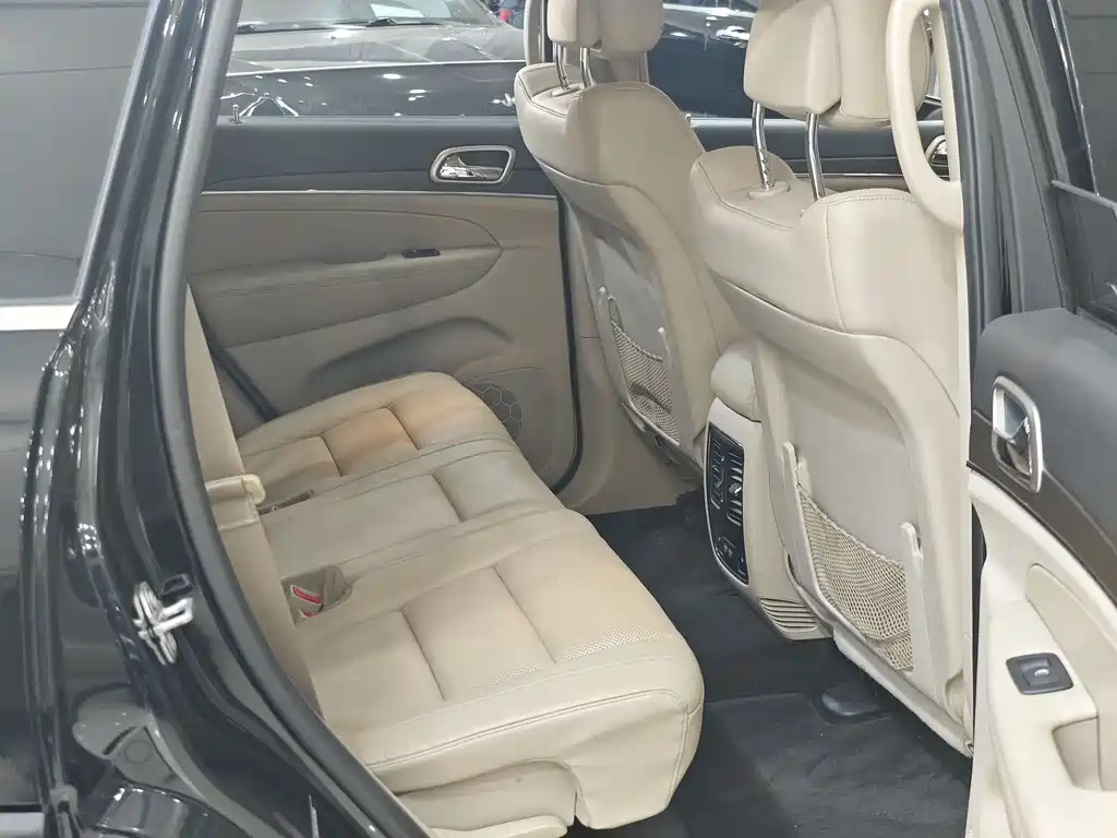 Grand Cherokee imported 2017 3.6L Elite Navigation Edition купить на сайте DeffCars