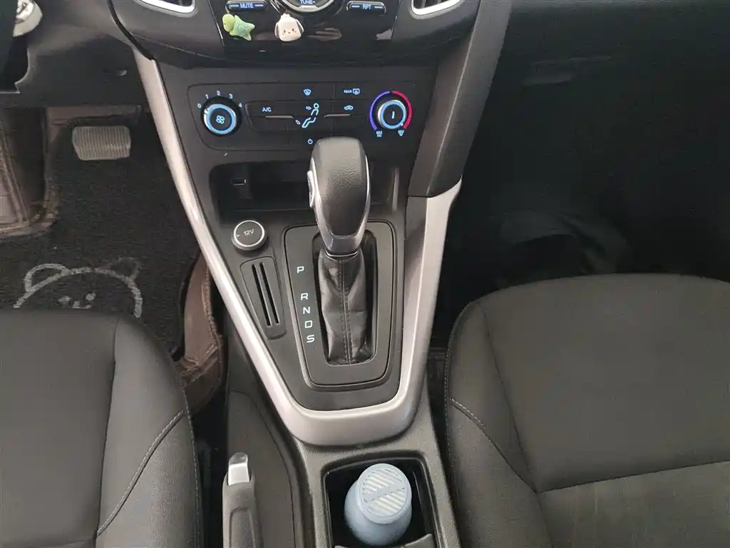 Focus 2018 hatchback classic 1.6L automatic comfort smart mobility version купить на сайте DeffCars