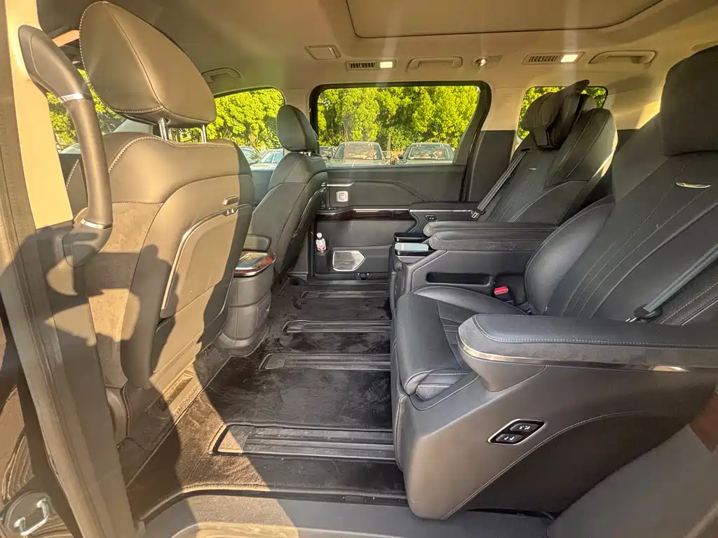 Hongqi HQ9 PHEV 2024 2.0T four-wheel drive luxury version купить на сайте DeffCars
