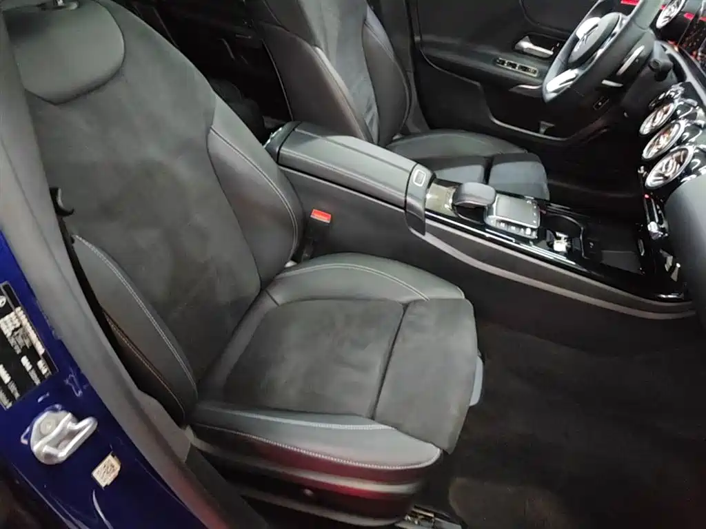Mercedes-Benz A-Class 2020 Facelift A 200 L Sports Sedan Fashionable купить на сайте DeffCars