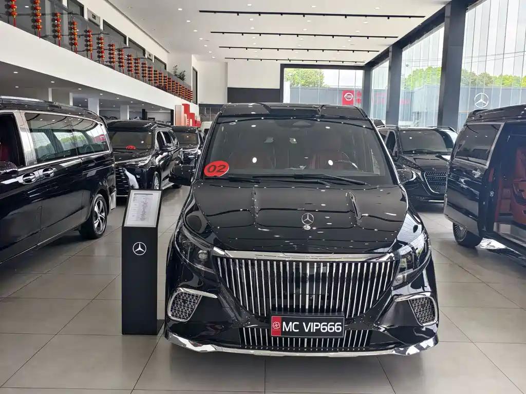 Vito 2024 2.0T Business Edition 7 seats купить на сайте DeffCars