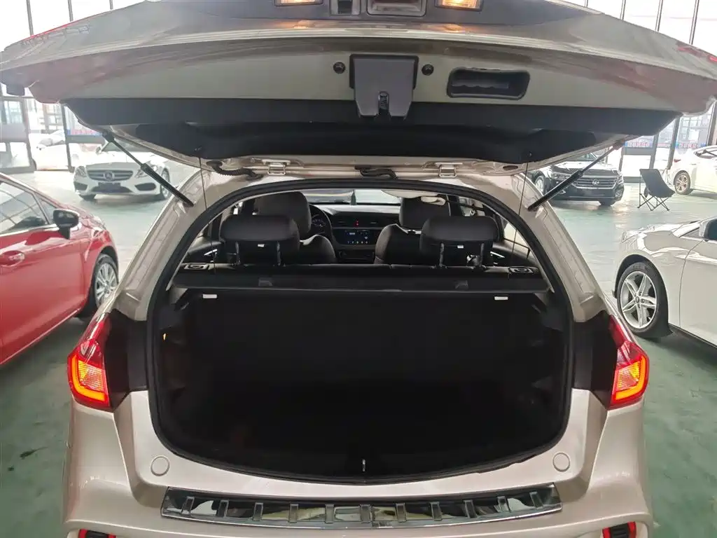 Vision X3 2017 1.5L automatic premium model купить на сайте DeffCars