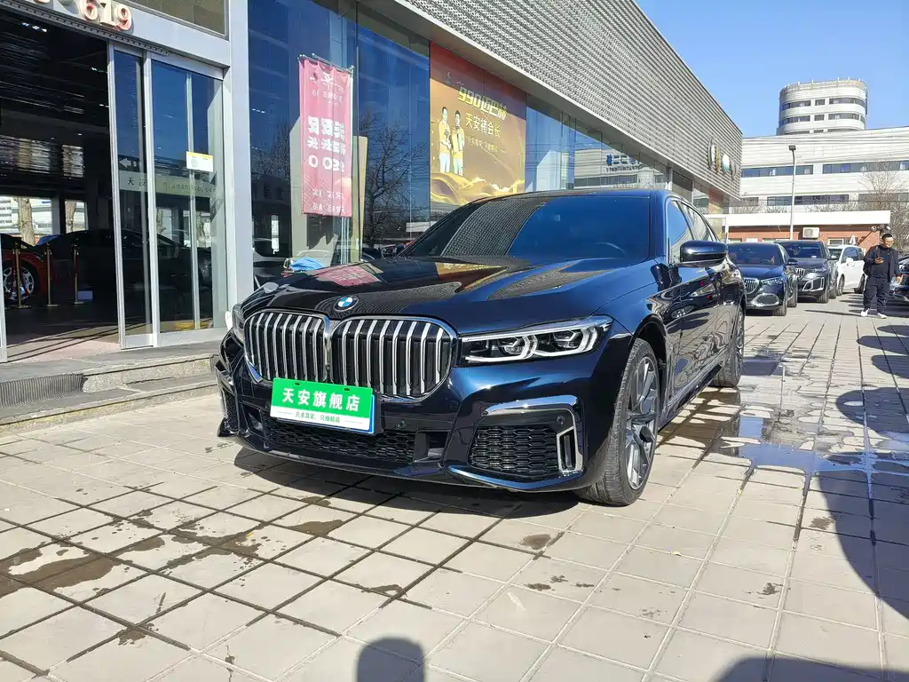 BMW 7 Series 2021 740Li Leading M Sports Package купить на сайте DeffCars