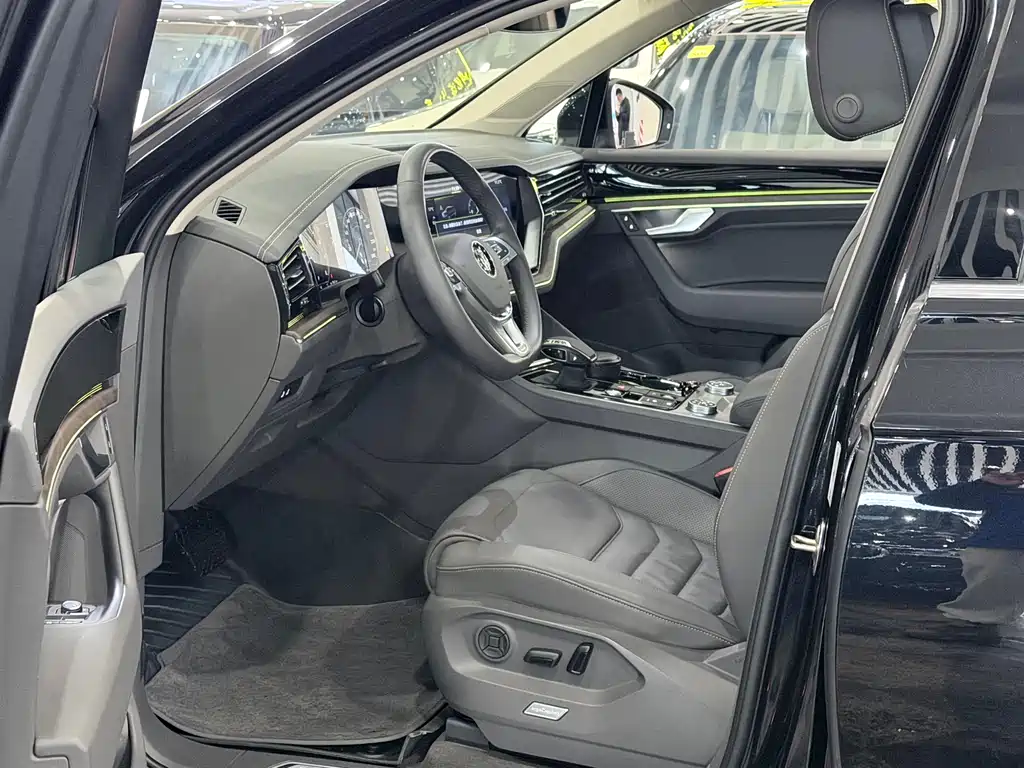 Touareg 2020 2.0TSI Ruishang Edition National VI купить на сайте DeffCars