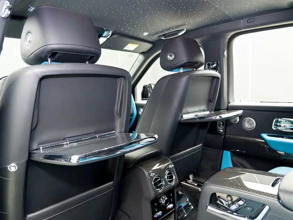 Cullinan 2024 Black Badge купить на сайте DeffCars