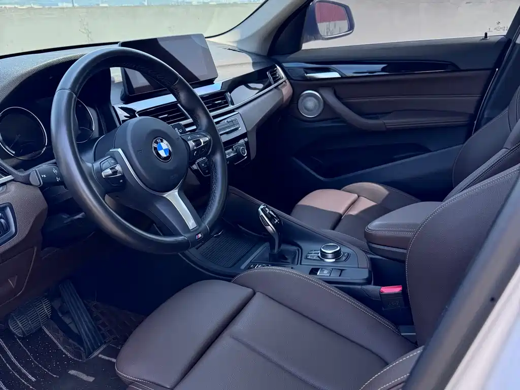 BMW X1 2022 sDrive25Li Leading Model купить на сайте DeffCars