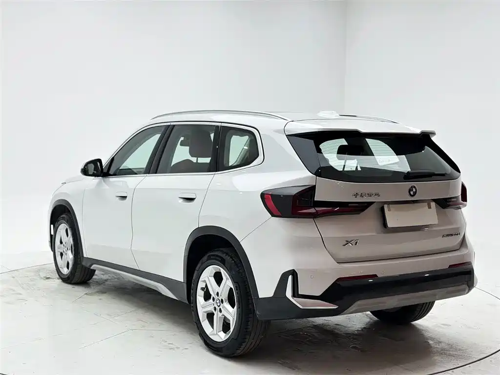 BMW X1 2023 sDrive20Li X Design Package купить на сайте DeffCars