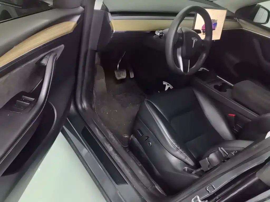 Model Y 2022 facelift rear-wheel drive version купить на сайте DeffCars