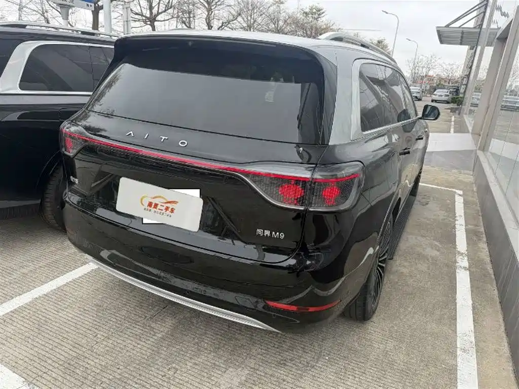 Wenjie M9 2024 extended range Ultra version 52kWh 5-seater version купить на сайте DeffCars