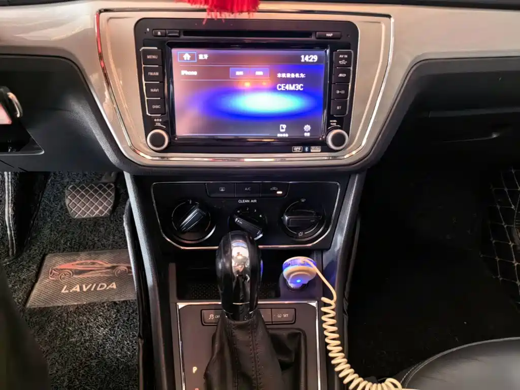 Lavida 2015 1.6L automatic comfort version купить на сайте DeffCars