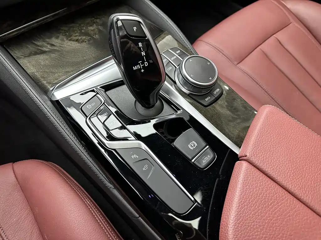 BMW 5 Series 2018 facelift 530Li Exclusive M Sports Package купить на сайте DeffCars
