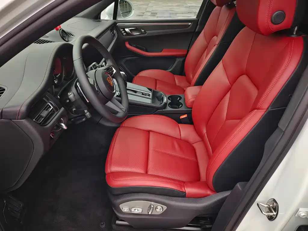 Macan 2024 Macan 2.0T купить на сайте DeffCars
