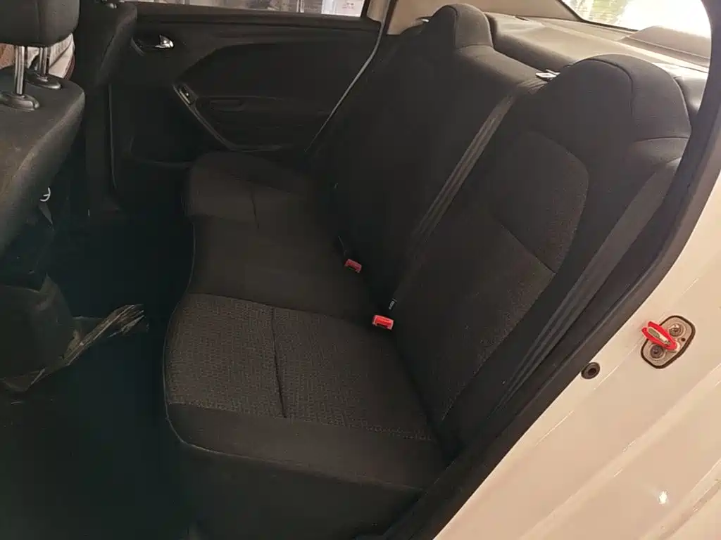 Peugeot 301 2016 1.6L manual comfort version купить на сайте DeffCars