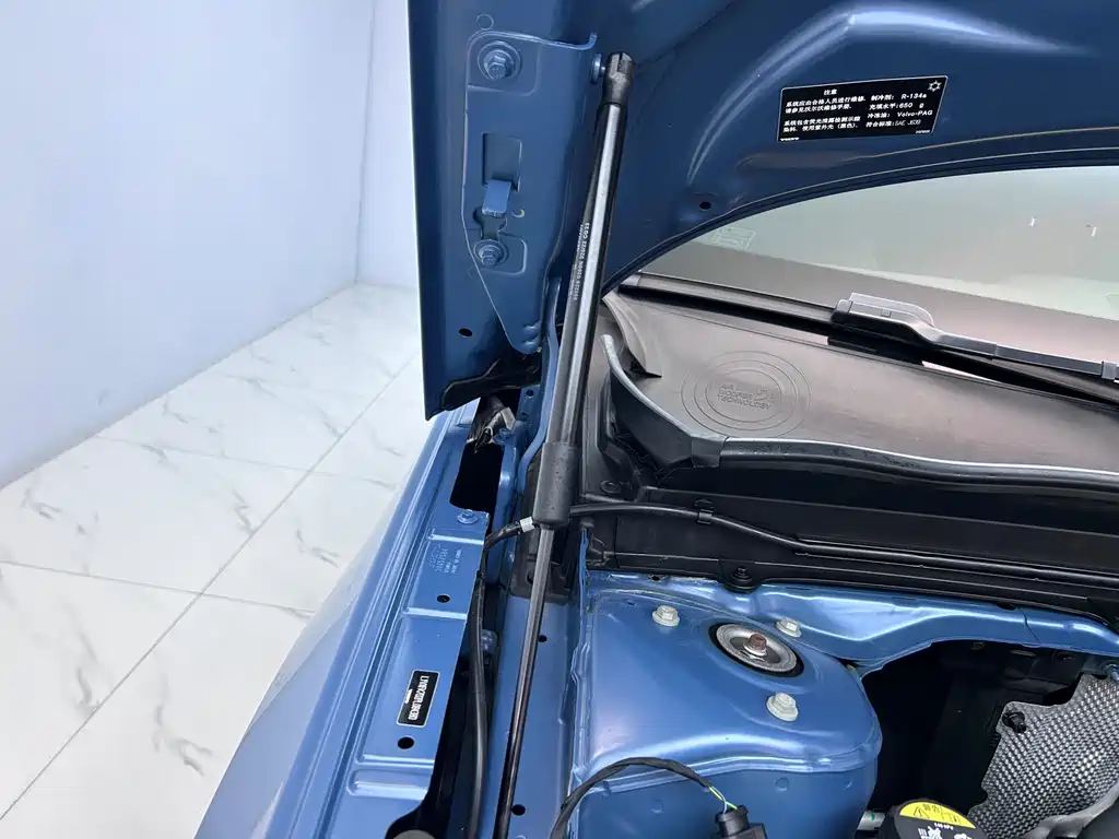 Volvo XC40 2024 B3 Zhiyuan Luxury Edition купить на сайте DeffCars