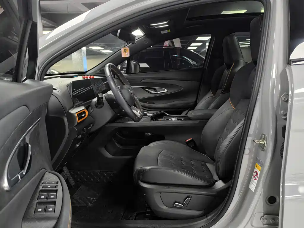 Changan UNI-T 2022 1.5T premium model купить на сайте DeffCars