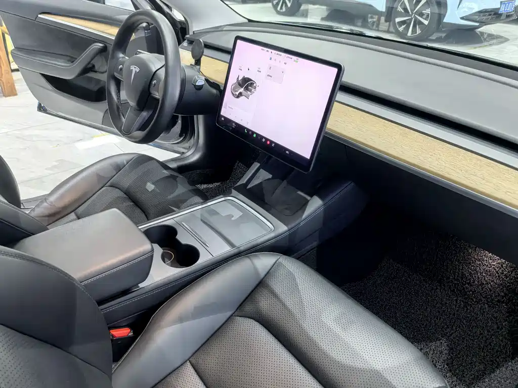 Model 3 2021 Performance high-performance all-wheel drive version купить на сайте DeffCars