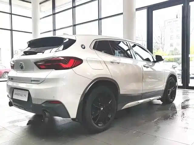 BMW X2 2021 sDrive25i leading M sports package купить на сайте DeffCars