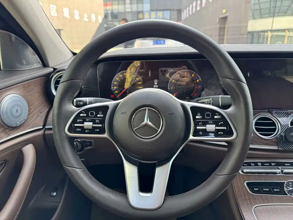 Mercedes-Benz E-Class 2019 E 200 L купить на сайте DeffCars